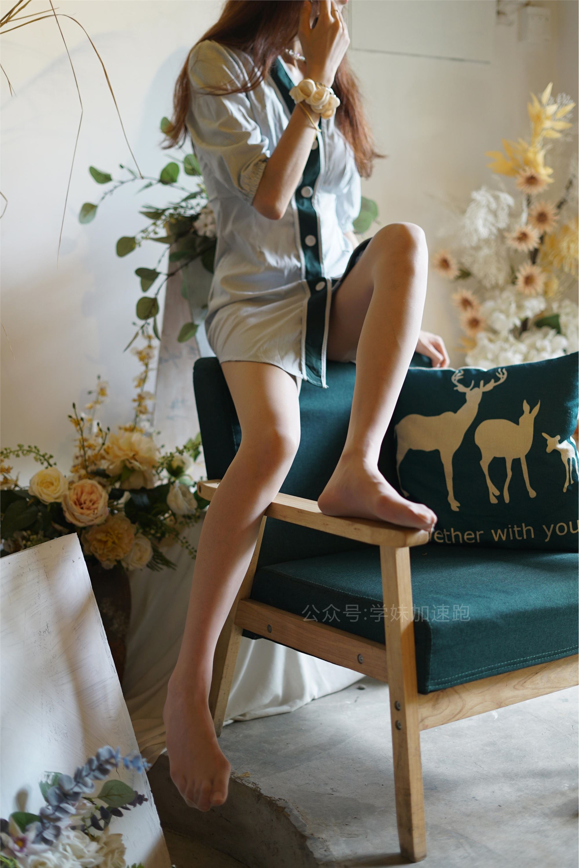 学妹加速跑 XM043《清清凉凉，丝袜走起-盘盘》